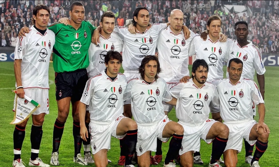 AC米兰球员集体操练，力求全取三分