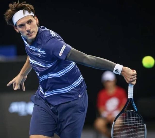 网球巨星：瑞士选手夺冠献礼！