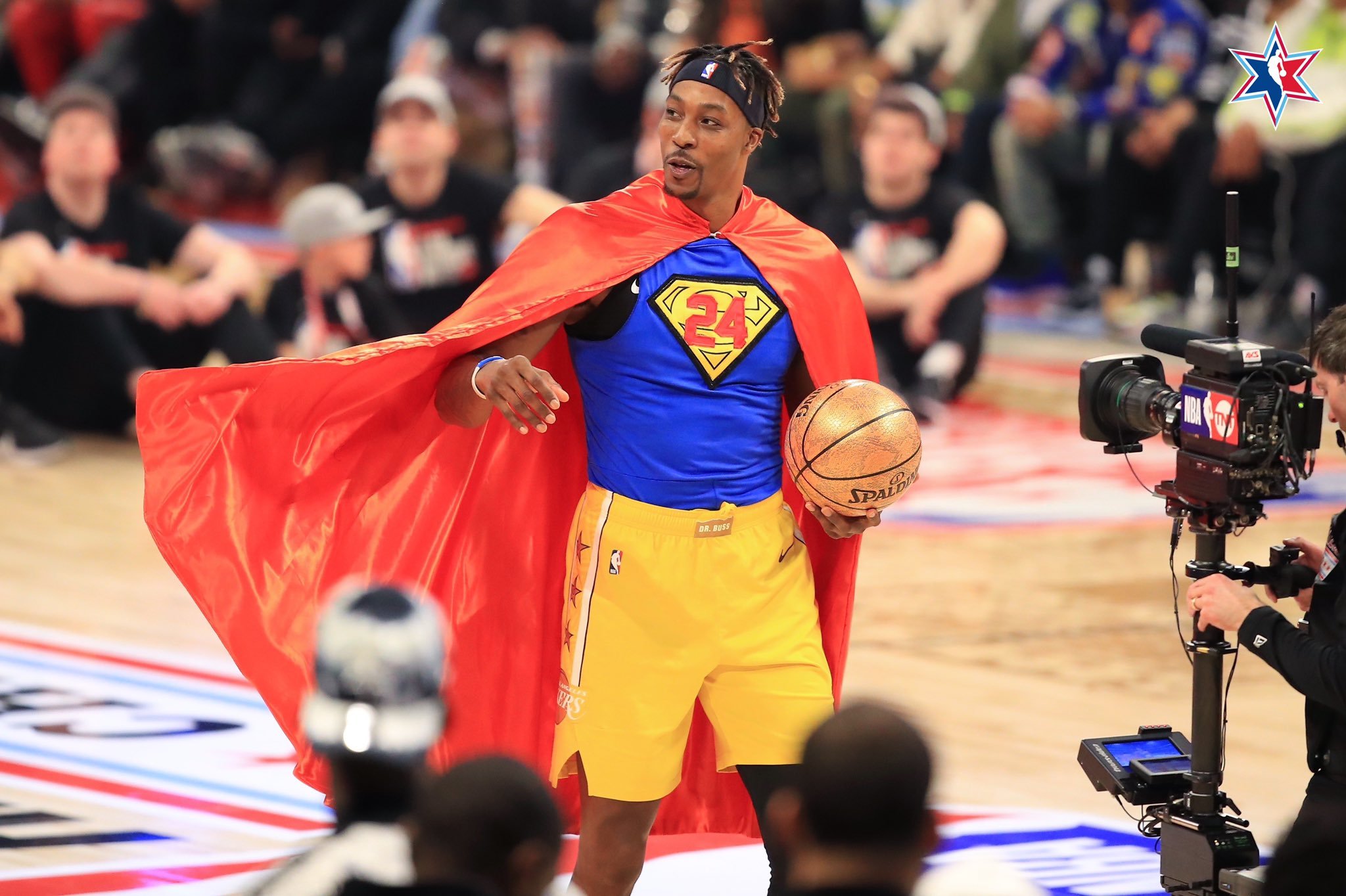 包含全明星赛筹备工作进入关键阶段，组委会紧锣密鼓的词条