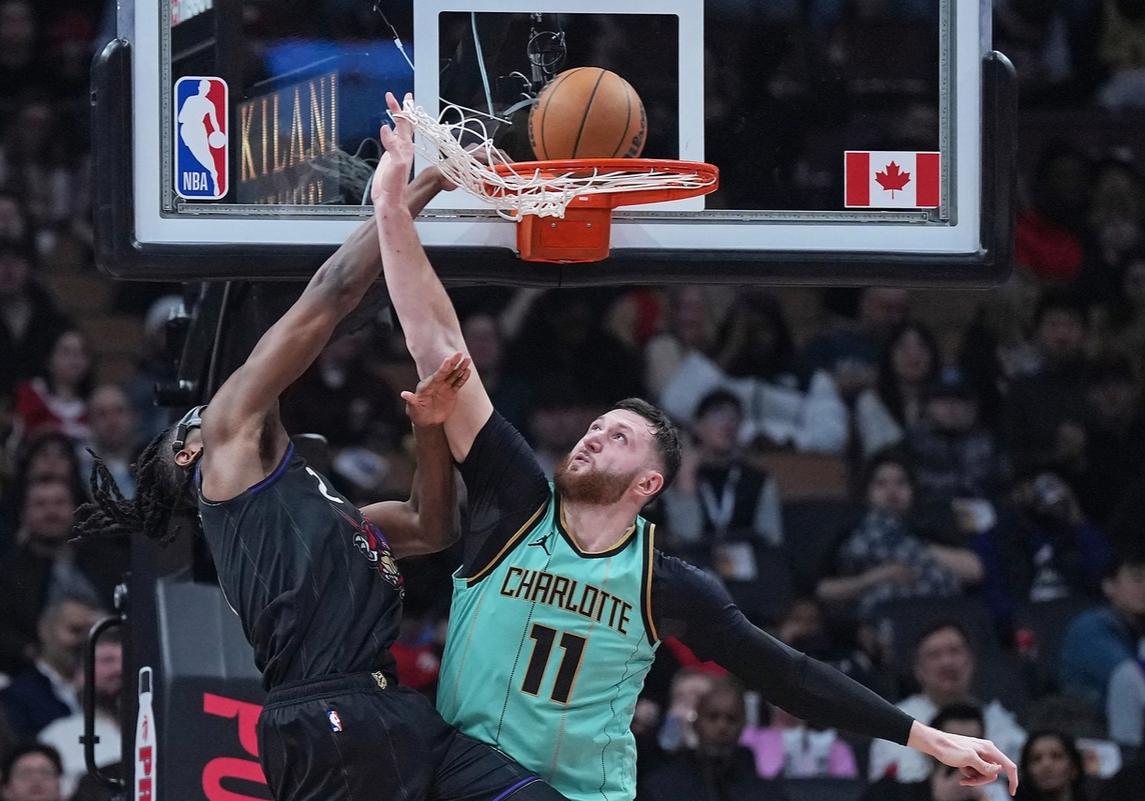 猛龙战胜黄蜂，保持不败纪录