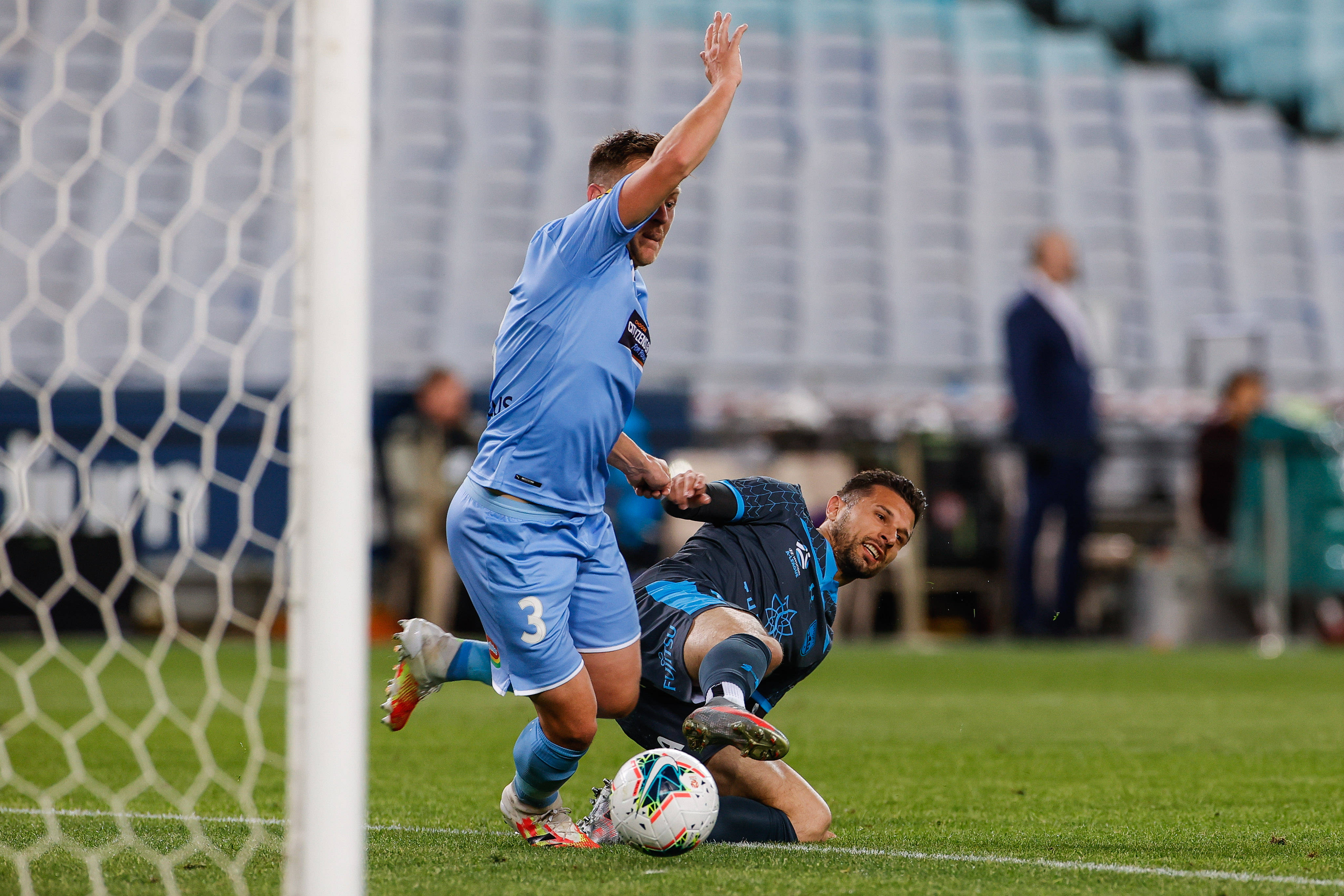 悉尼足球俱乐部遭遇不利，遗憾落败