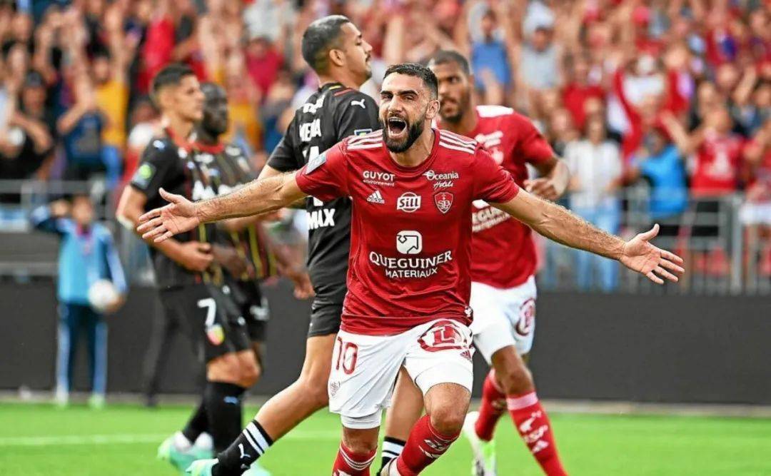 摩纳哥豪取大胜，向法甲冠军发起冲击的简单介绍