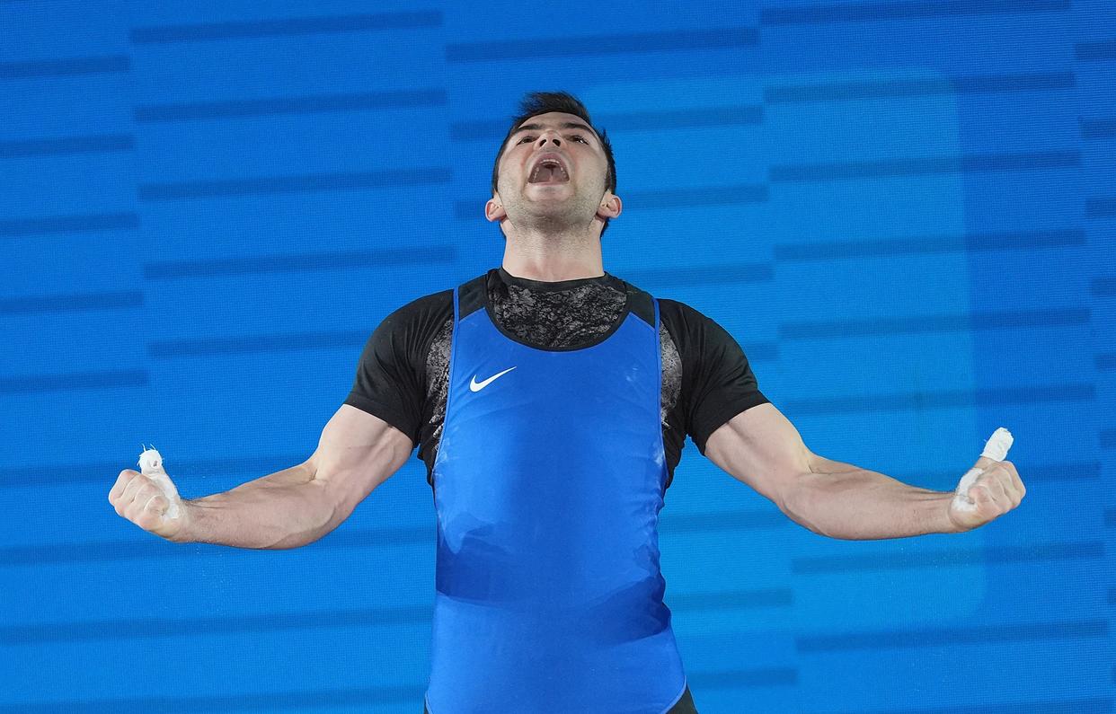 关于乌克兰选手在举重男子公斤级获胜的信息