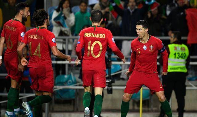 斯洛文尼亚队突破困境，锦标赛取胜