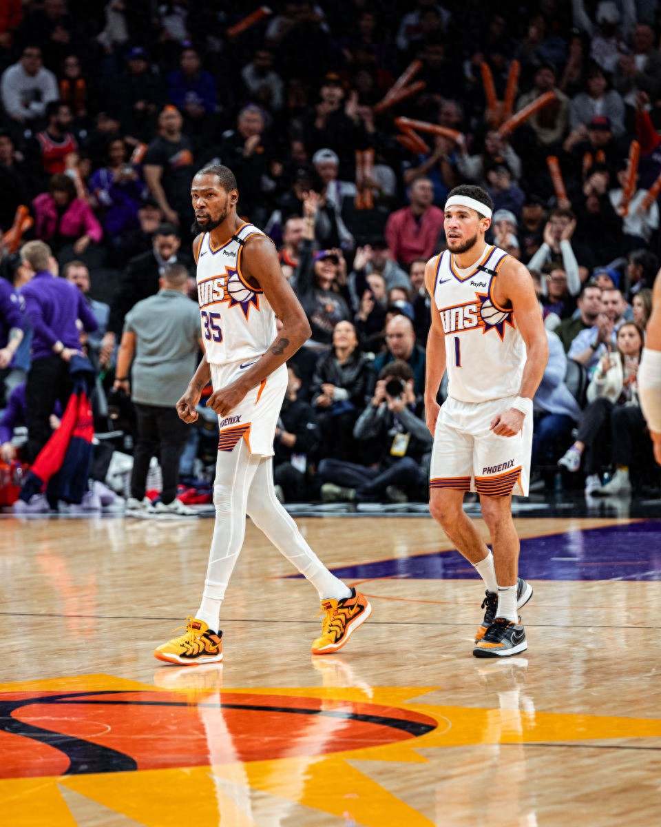 包含快船队主场打破对手堡垒,迎来连胜的词条 包含快船队主场打破对手堡垒,迎来连胜的词条