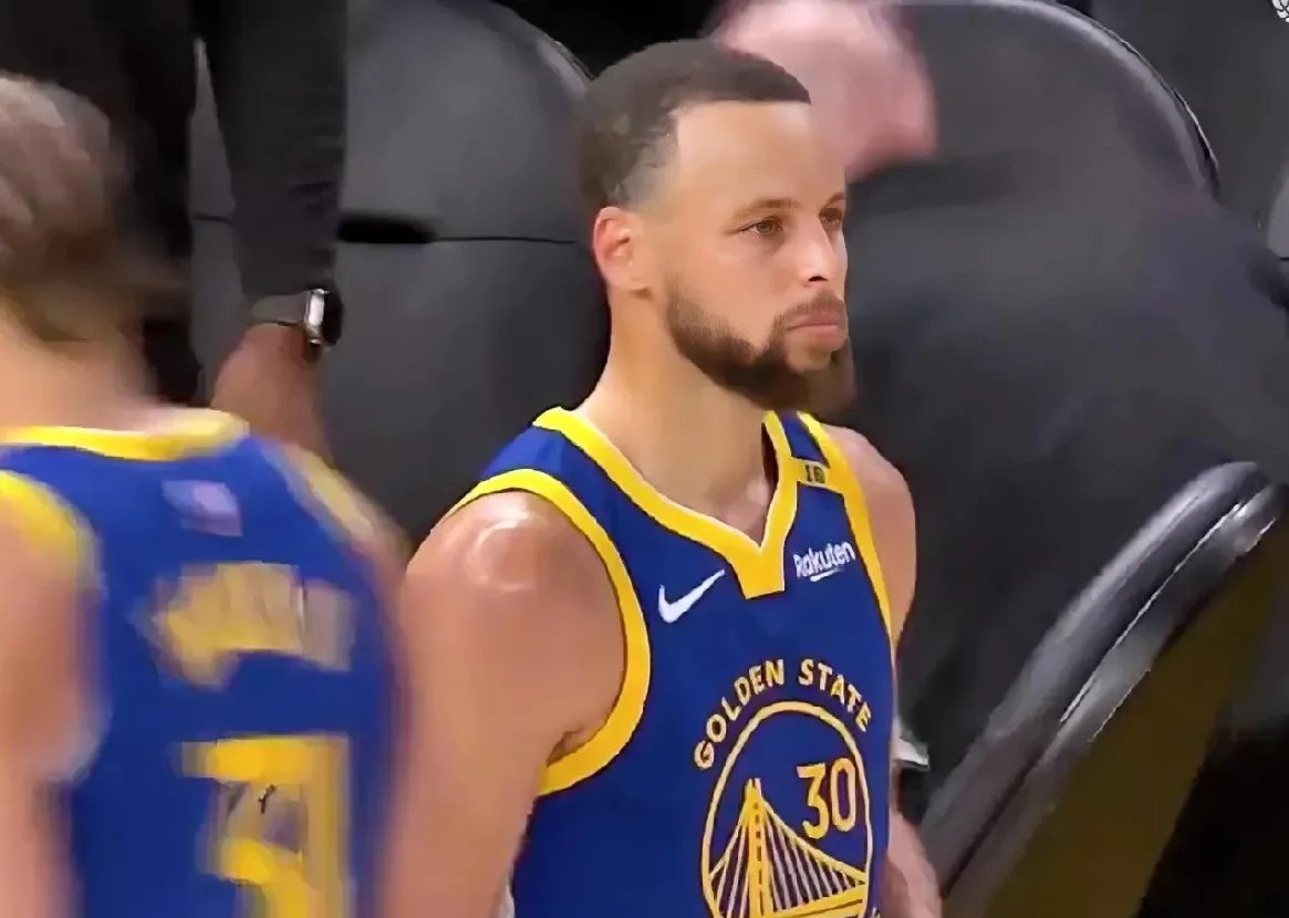 拓荒者逆转勇士，卡里斯勒砍下25分