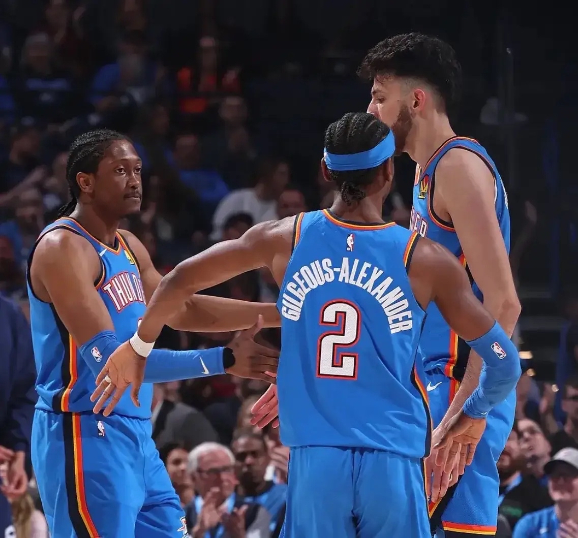 快船逆转雷霆守住领先地位