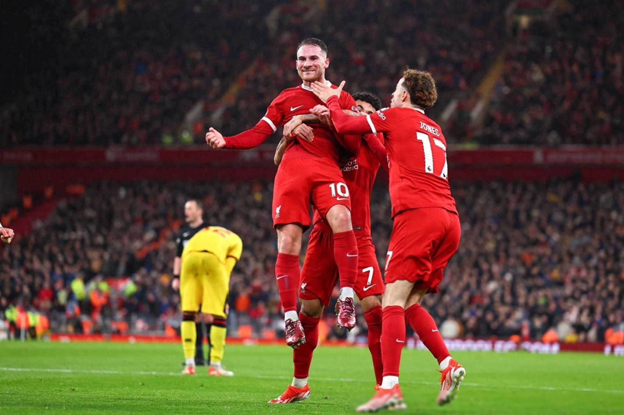 关于巴黎圣日耳曼主场5-0大胜桑普,重返法甲联赛榜首的信息