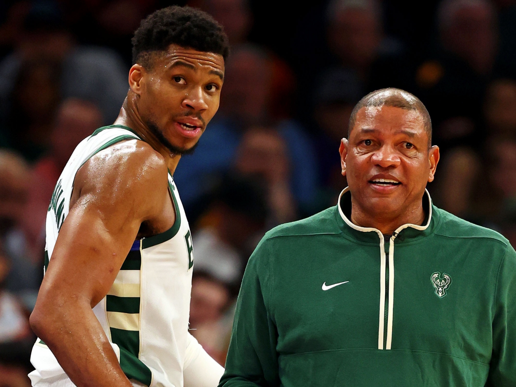 雄鹿胜热火，避免三连败危机