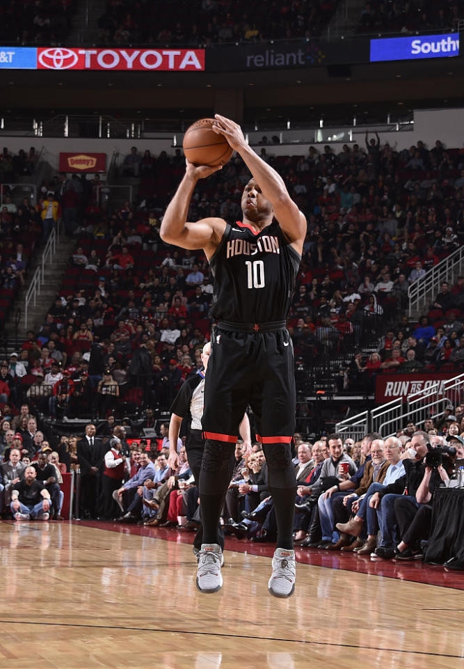 火箭领先猛龙,稳坐西区头把交椅 火箭领先猛龙,稳坐西区头把交椅