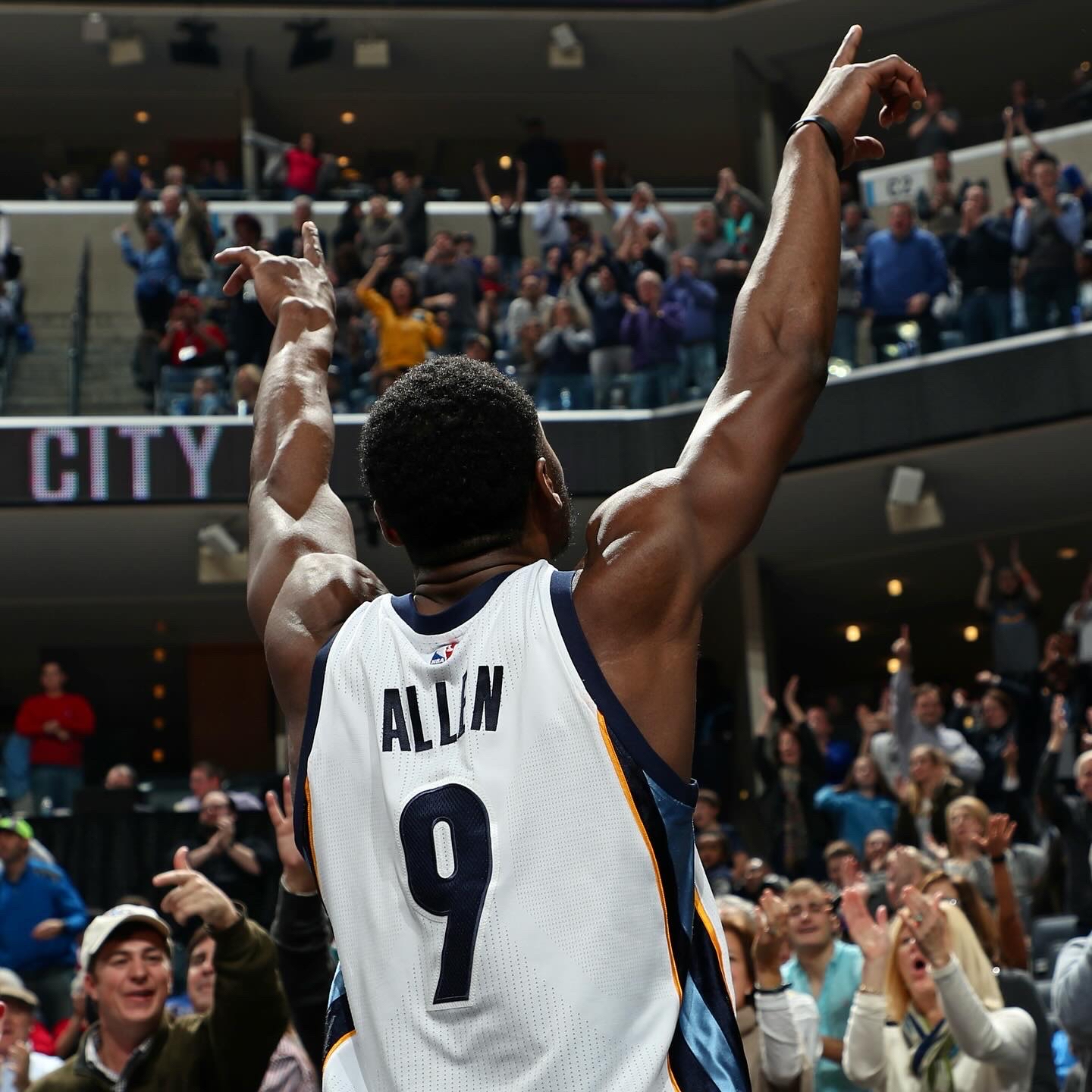 尼克斯客场击败灰熊,兰多夫独木难支贡献20分 尼克斯客场击败灰熊,兰多夫独木难支贡献20分